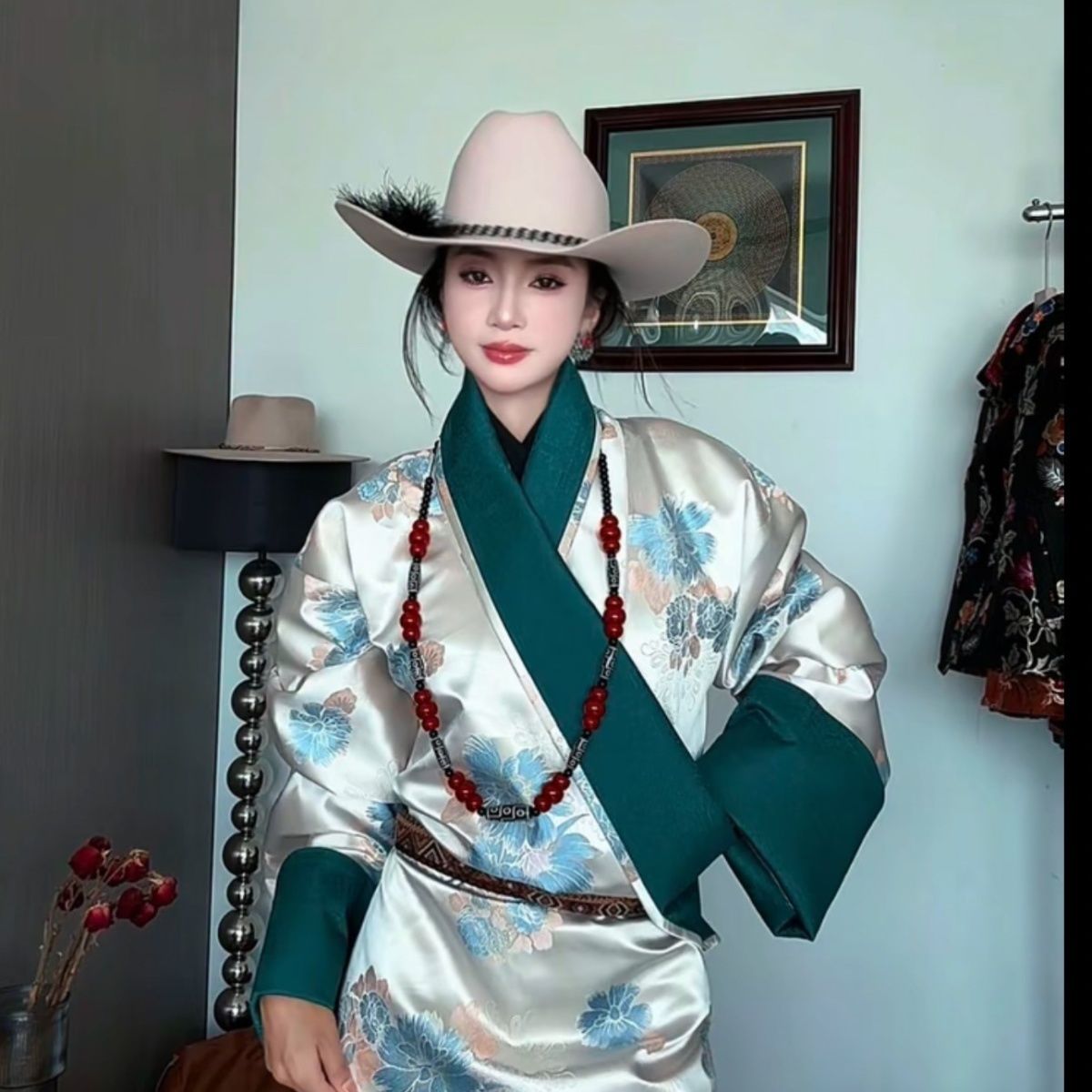 New Women's Bhutanese Tibetan  - Ethnic Fashion Shoot ulasan dan harga